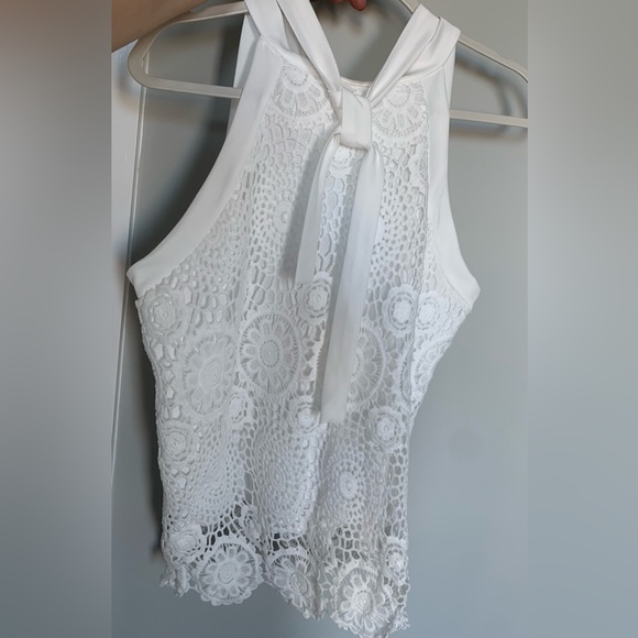 lady's top. - Picture 2 of 2